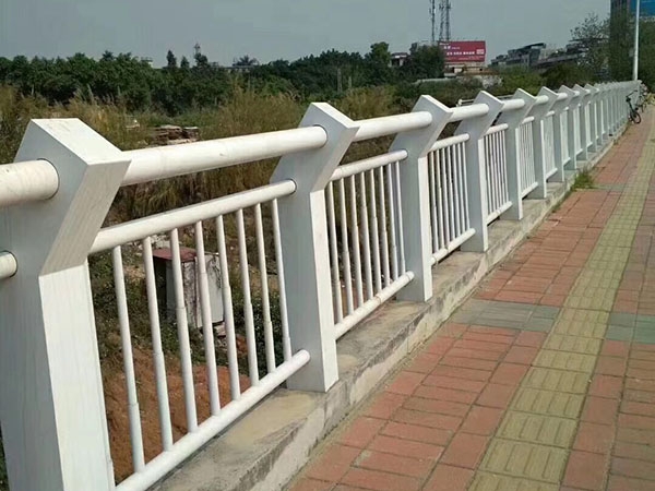 橋梁護欄